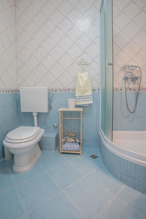 Apartments Oleandar Rogoznica  Phòng bức ảnh