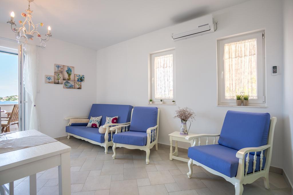 Apartments Oleandar Rogoznica  Phòng bức ảnh