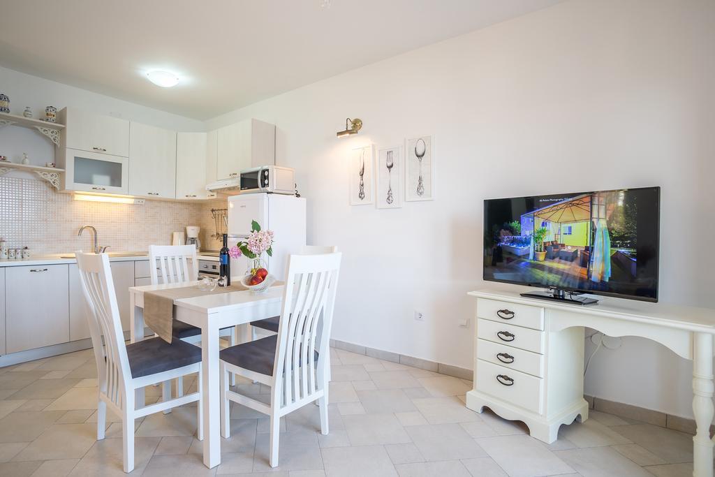 Apartments Oleandar Rogoznica  Phòng bức ảnh