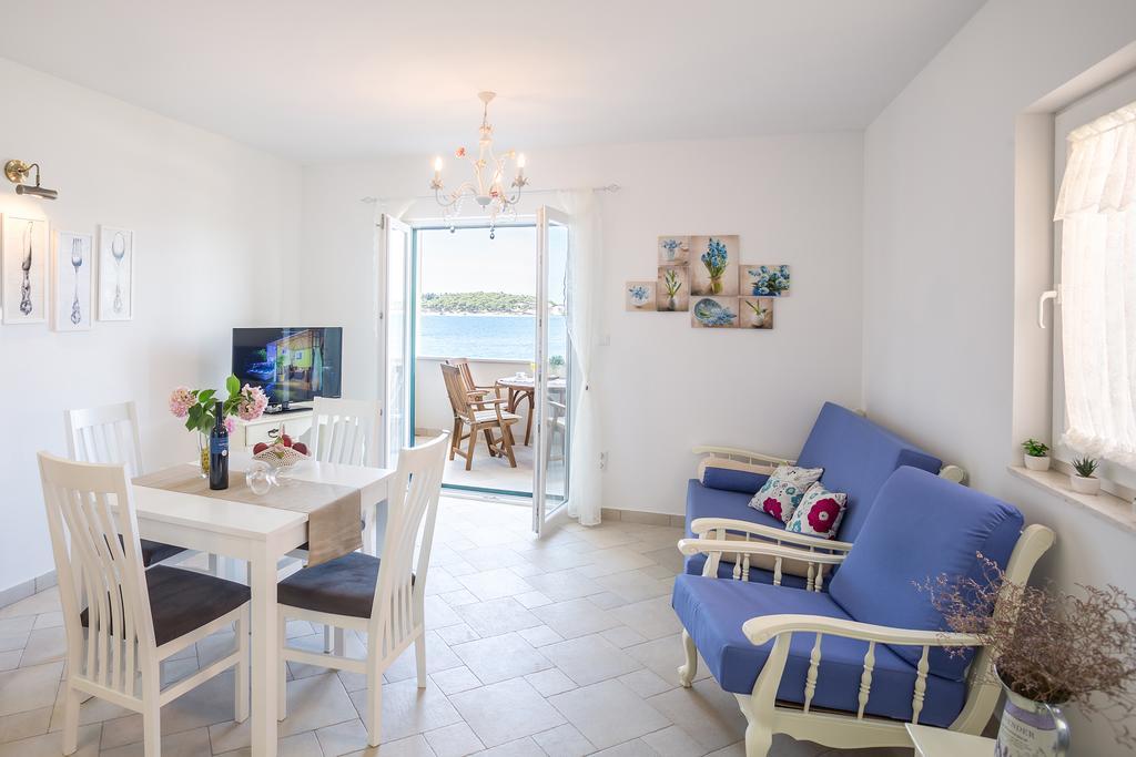 Apartments Oleandar Rogoznica  Phòng bức ảnh